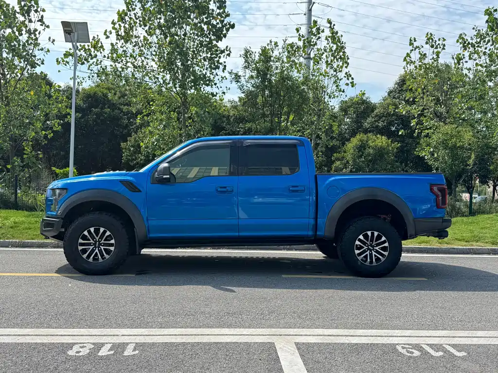 Ford F-150 Raptor — миниатюра 4