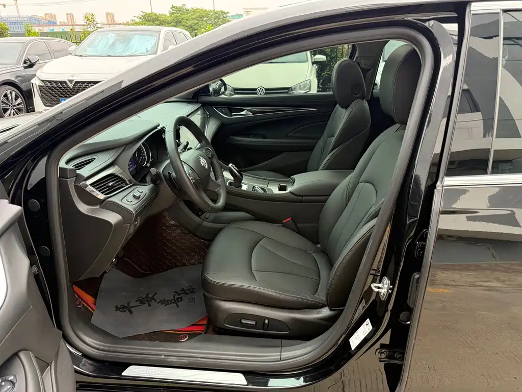 Buick LaCrosse — миниатюра 5