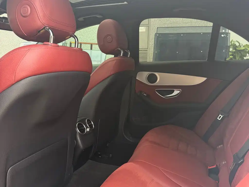 Mercedes-Benz C-Class — миниатюра 5