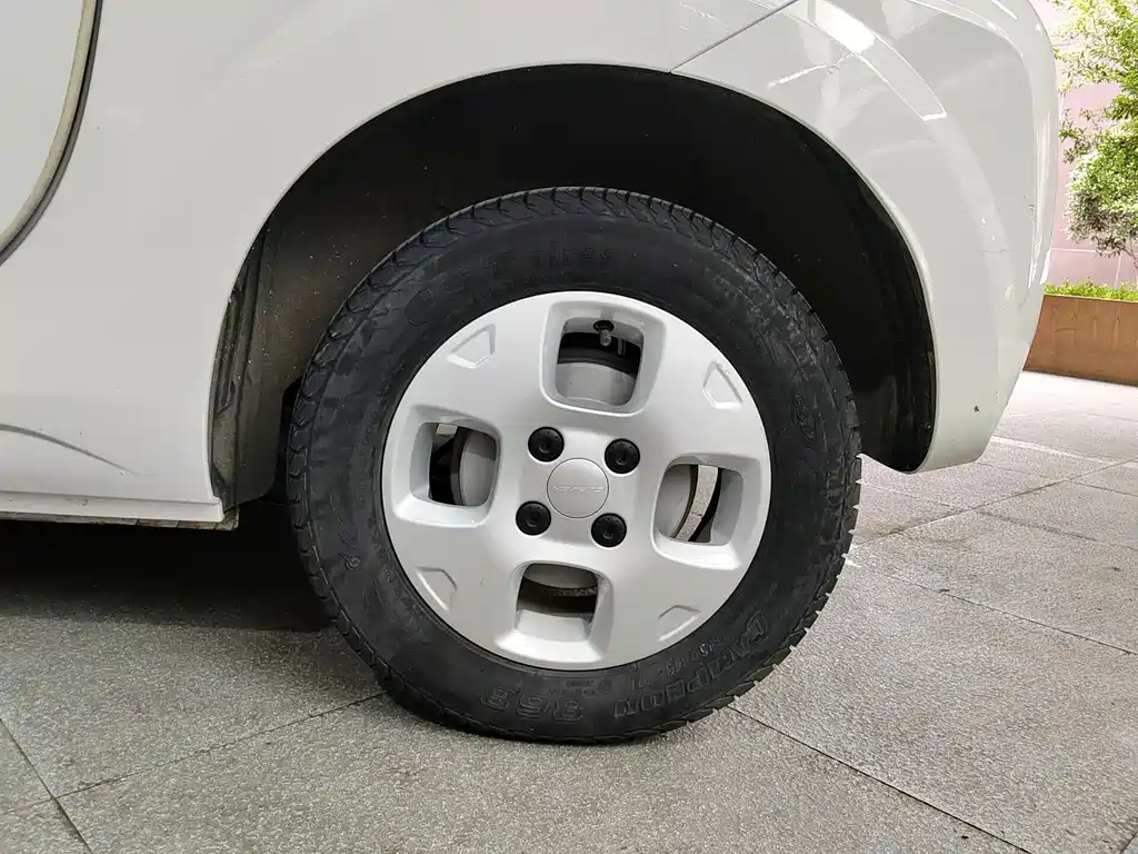 Roewe Clever — миниатюра 16