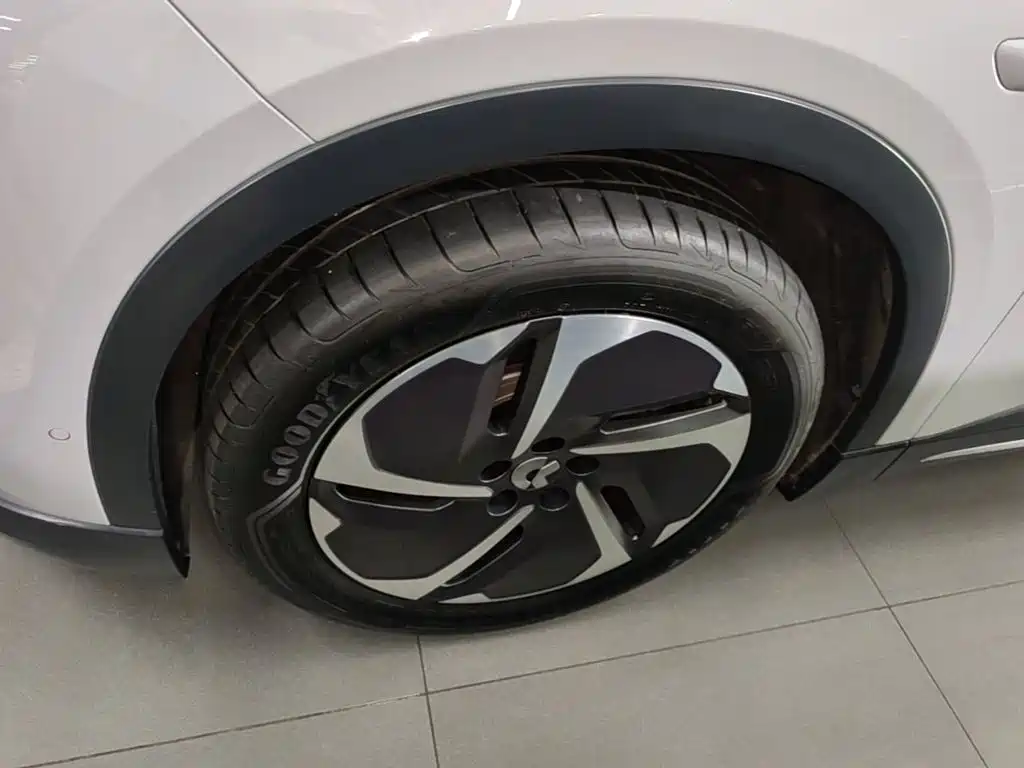 NIO ES6 — миниатюра 23