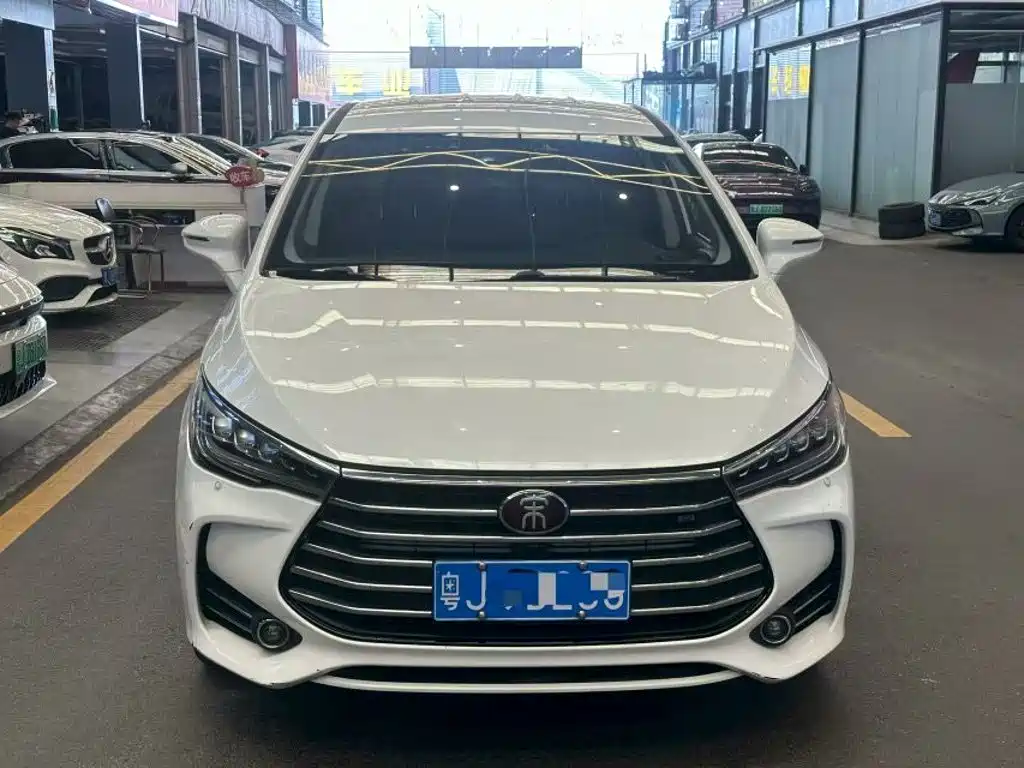 BYD MAX — миниатюра 2
