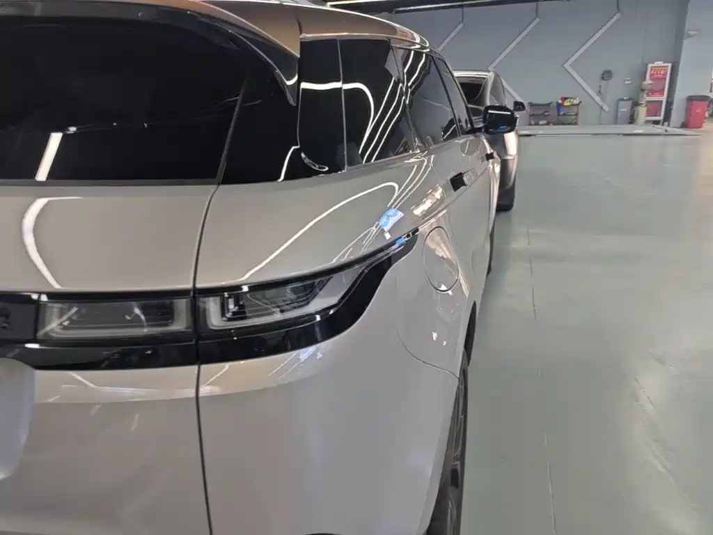 Land Rover Evoque — миниатюра 8