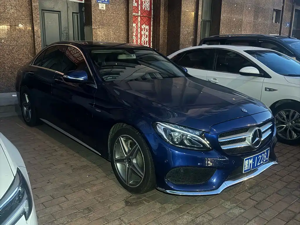 Mercedes-Benz C-Class — миниатюра 3