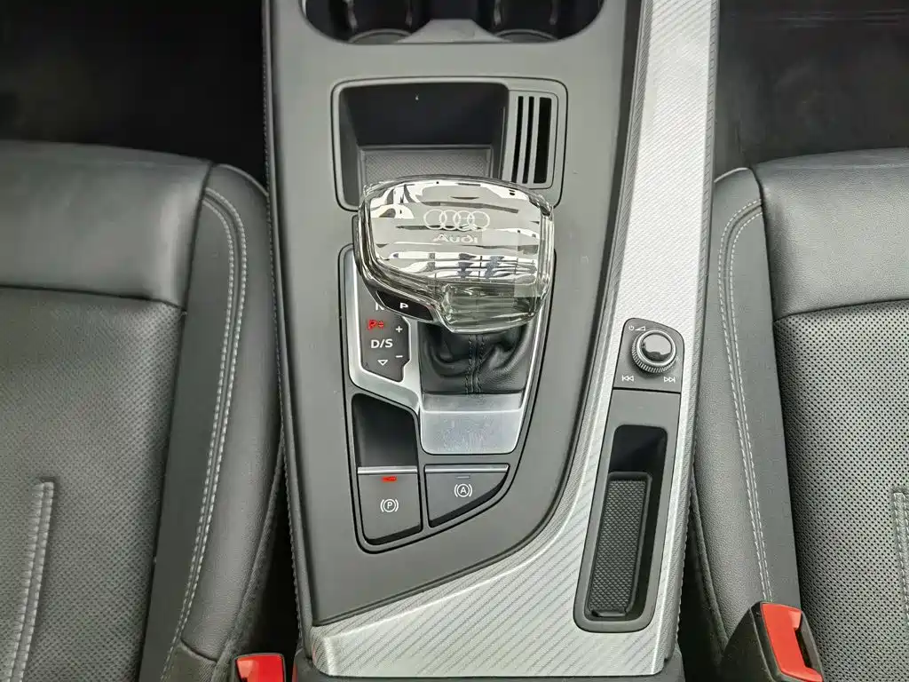 Audi A4L — миниатюра 13