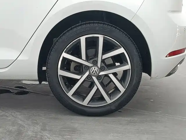 Volkswagen Golf — миниатюра 12