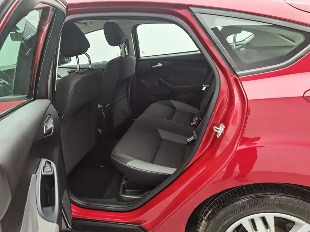 Ford Focus — миниатюра 15