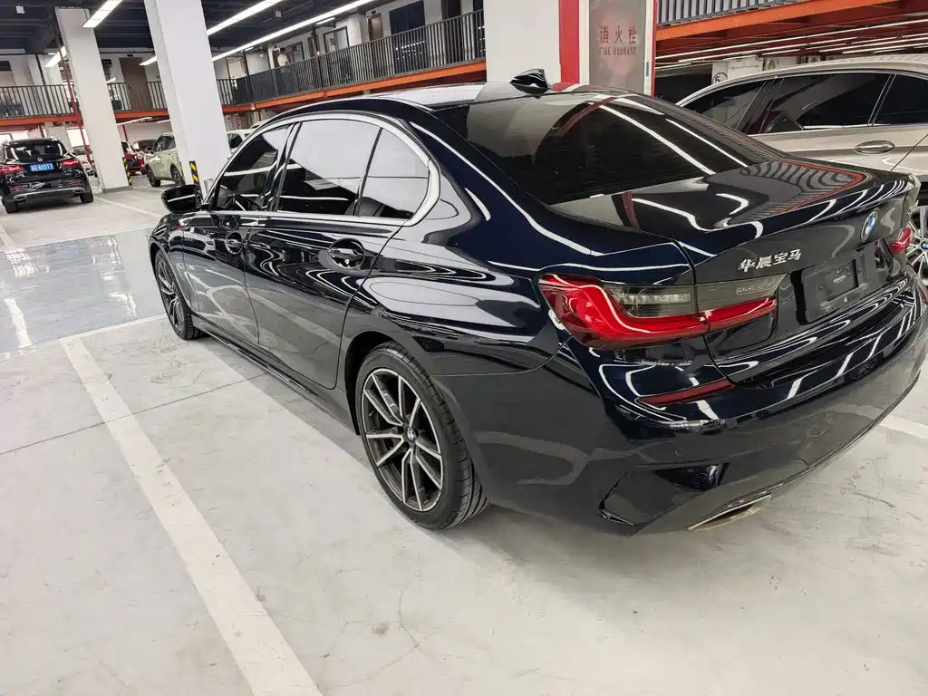 BMW 3 Series — миниатюра 17