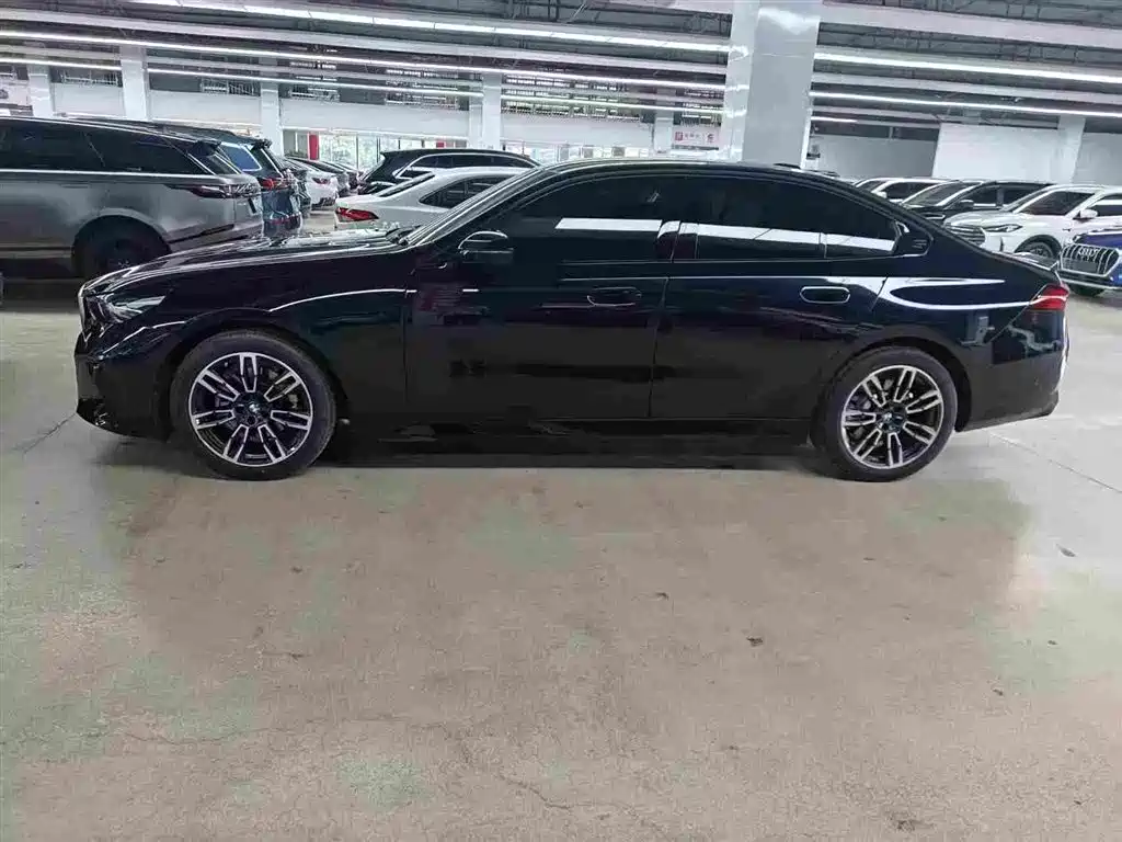 BMW 5 Series (Import) — миниатюра 2