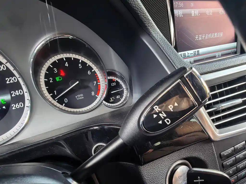 Mercedes-Benz E-Class — миниатюра 23