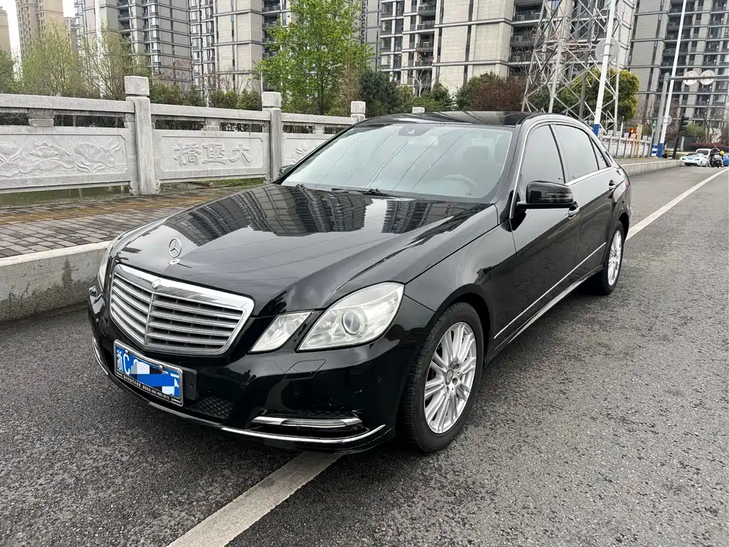 Mercedes-Benz E-Class 2012