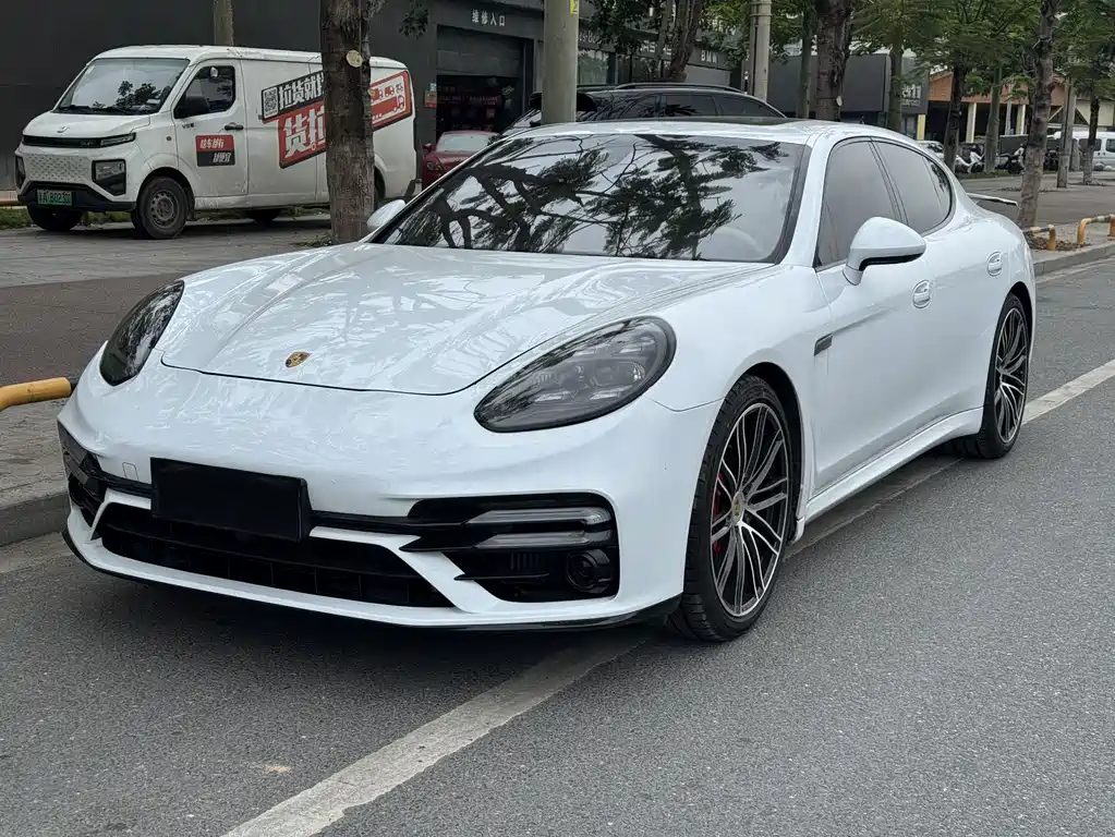 Porsche Panamera 2014