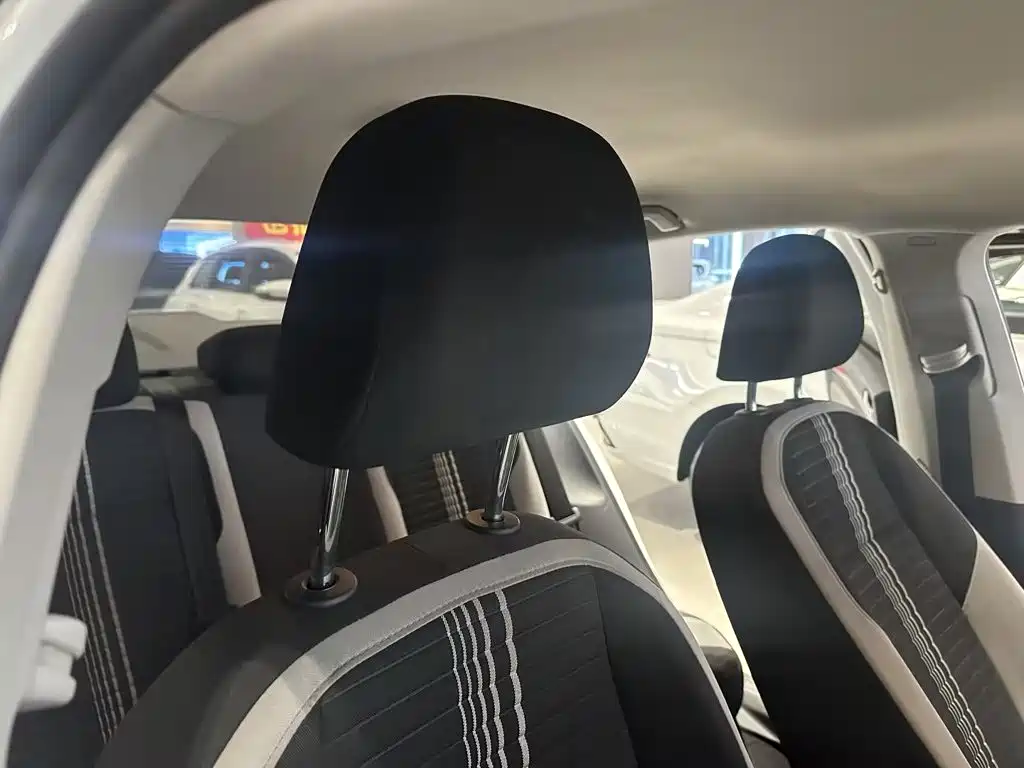 Volkswagen Bora — миниатюра 14