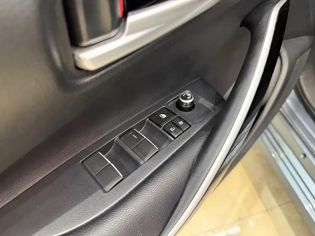 Toyota Corolla — миниатюра 14