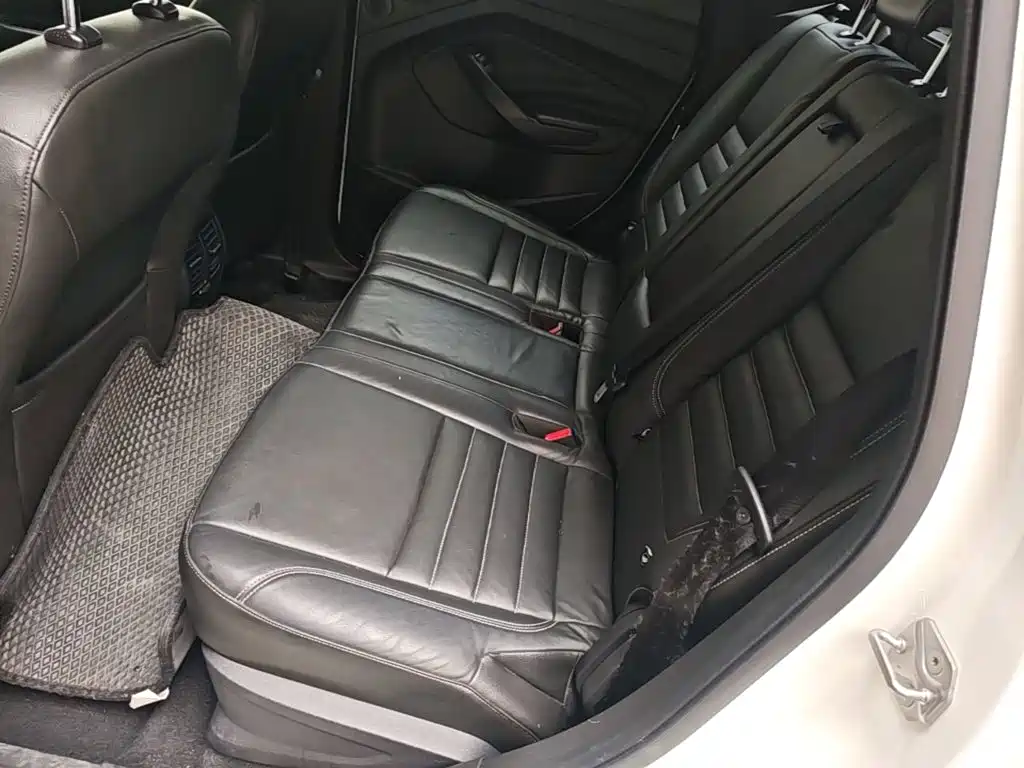 Ford Kuga — миниатюра 22