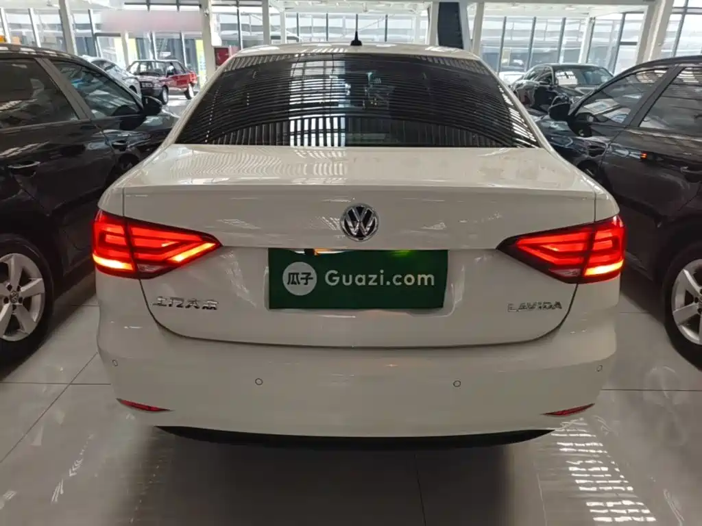 Volkswagen Lavida — миниатюра 6
