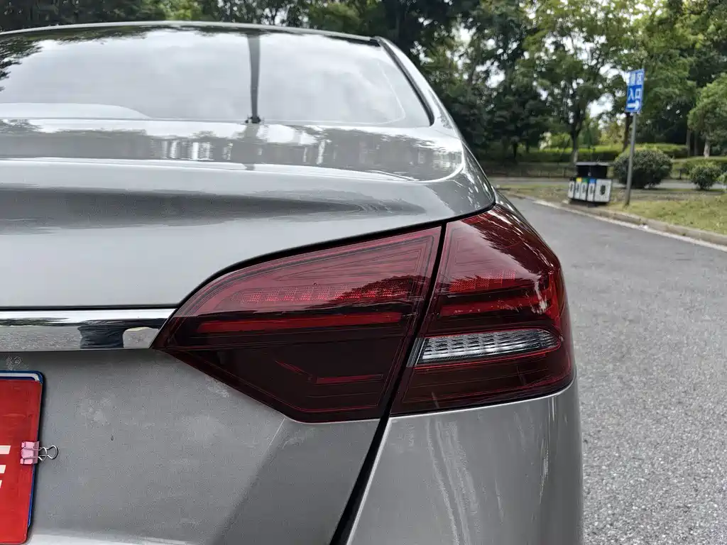 Geely Emgrand — миниатюра 16