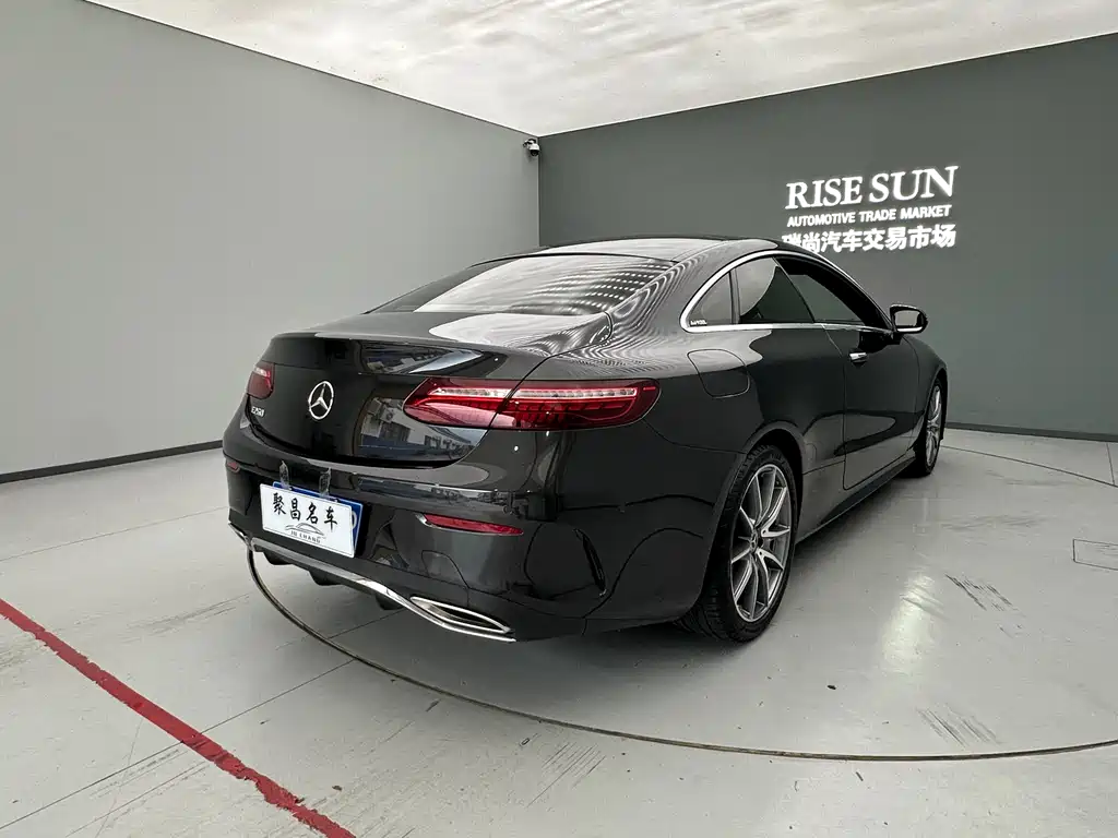 MERCEDES-BENZ E CLASS