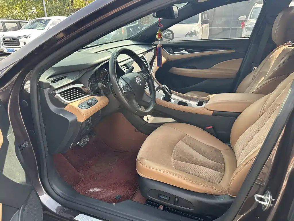 Buick LaCrosse — миниатюра 4