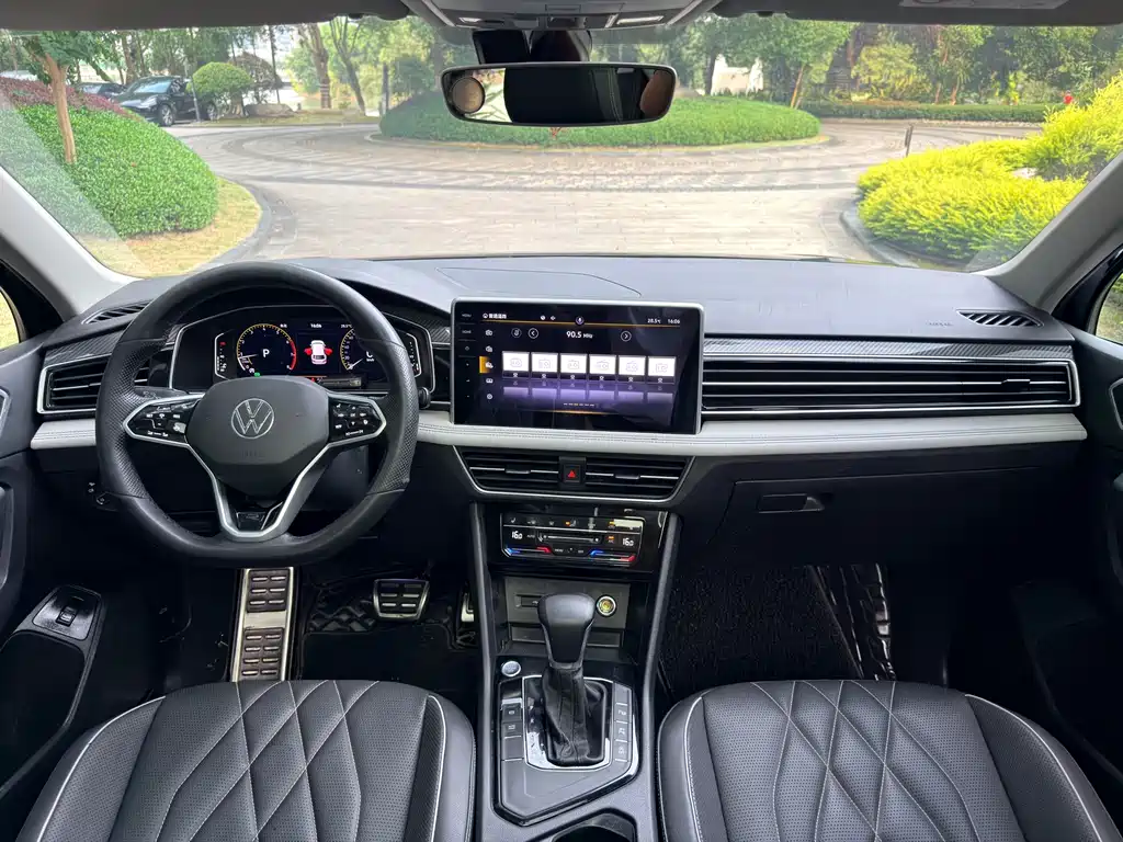 Volkswagen Tiguan L — миниатюра 7