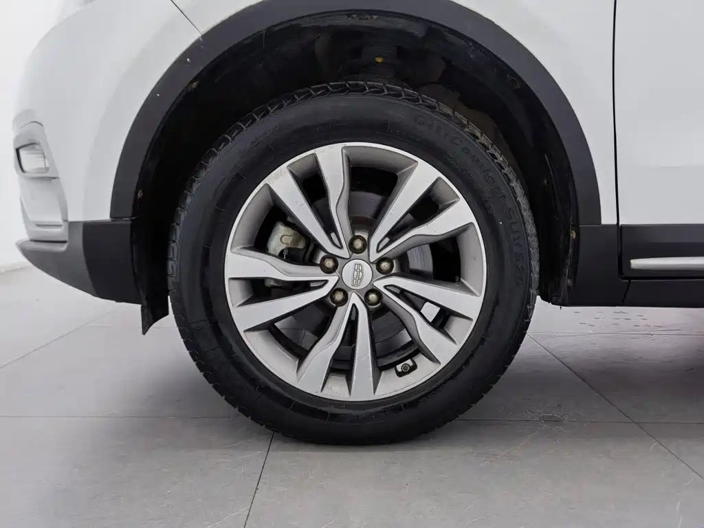 Geely Boyue — миниатюра 17