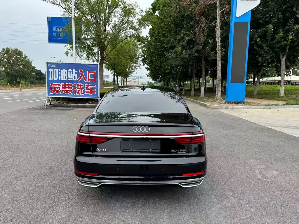 Audi A8 — миниатюра 5
