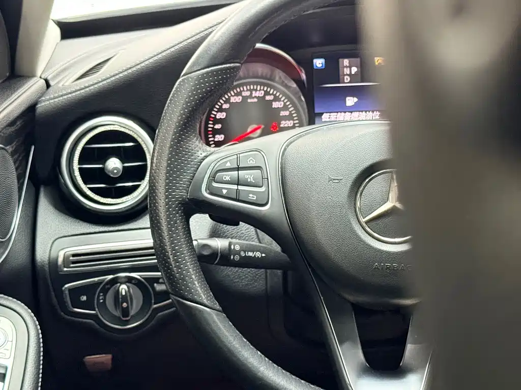 Mercedes-Benz C-Class — миниатюра 11