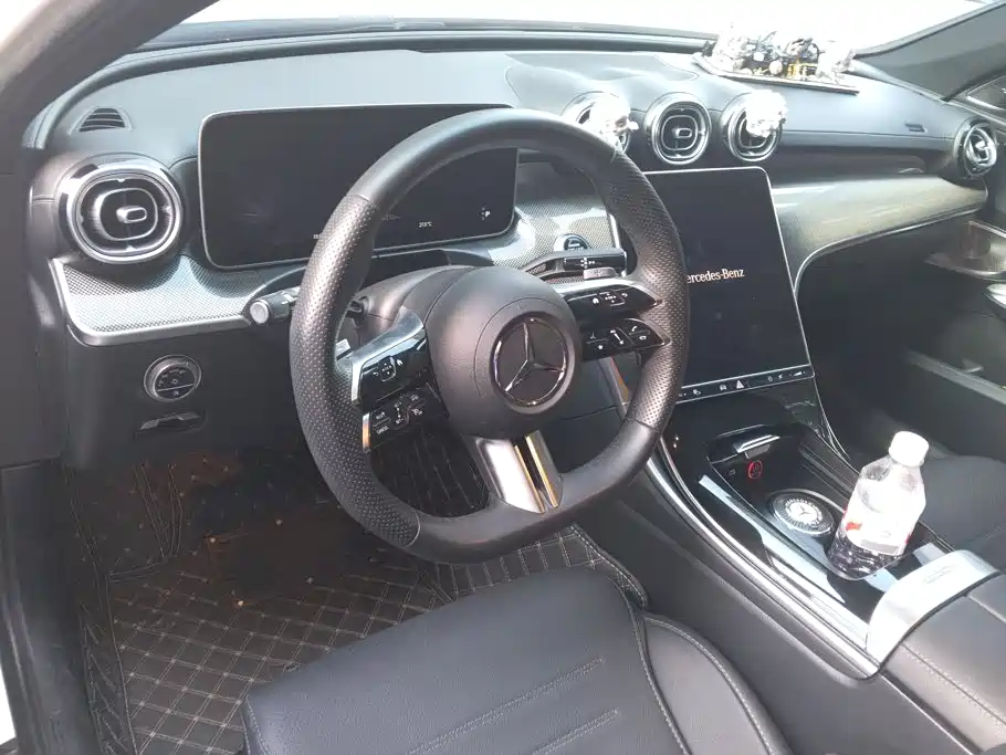 Mercedes-Benz C-Class — миниатюра 12