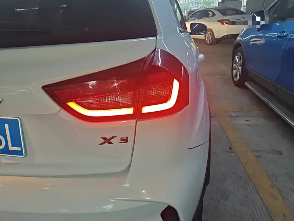 Geely Vision X3 — миниатюра 8