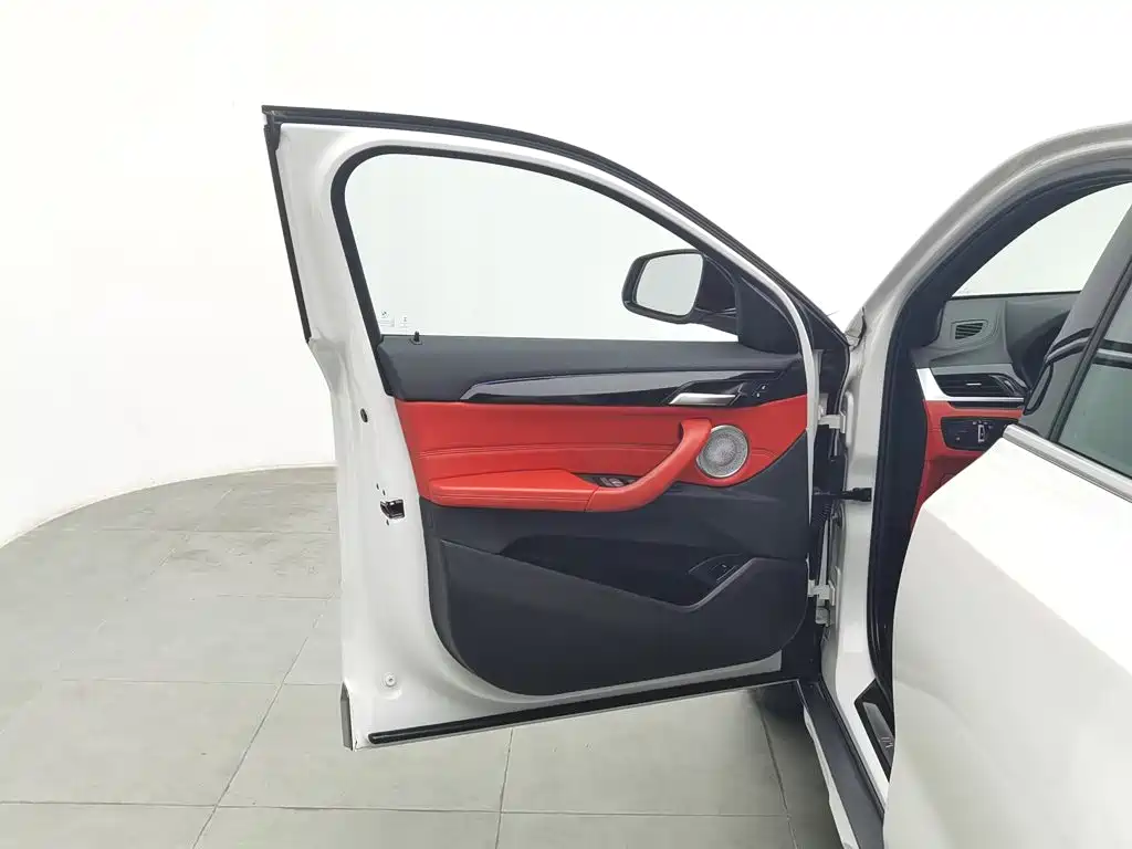 BMW X2 — миниатюра 8