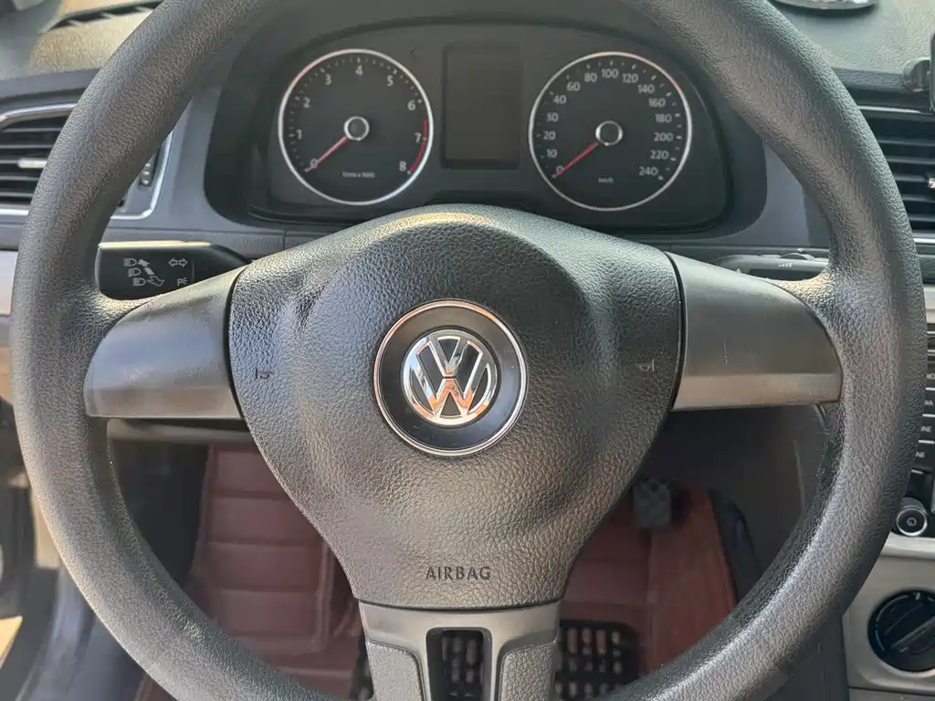 Volkswagen Lavida — миниатюра 13