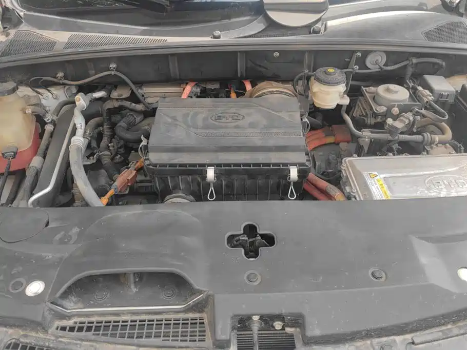 BYD Tang New Energy — миниатюра 10