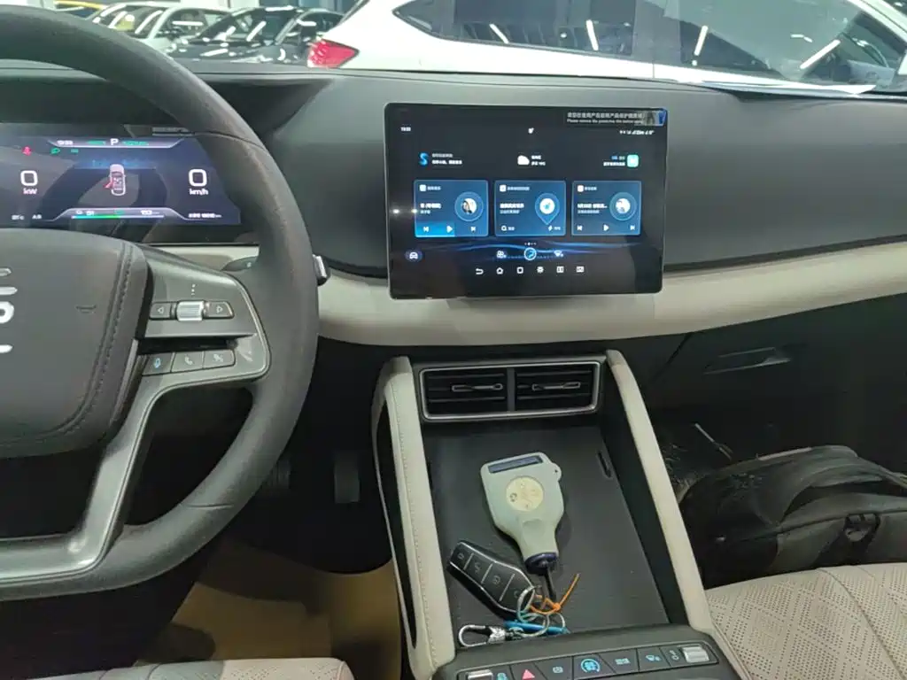 BYD Yuan UP — миниатюра 13