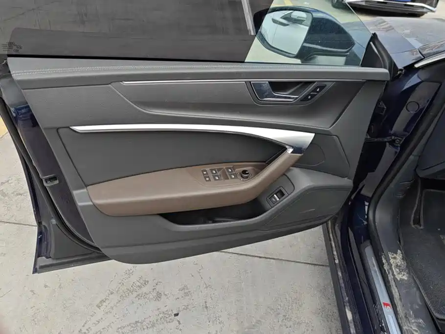 Audi A7L — миниатюра 7