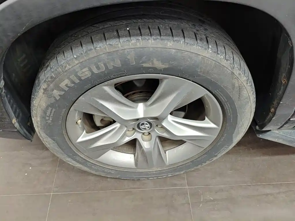 Toyota Highlander — миниатюра 23
