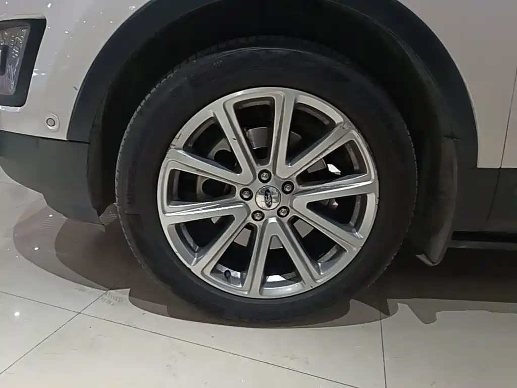 Ford Explorer (Import) — миниатюра 22