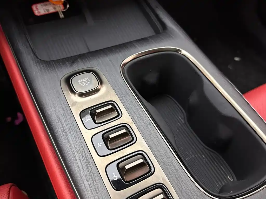 Xiaomi SU7 — миниатюра 16