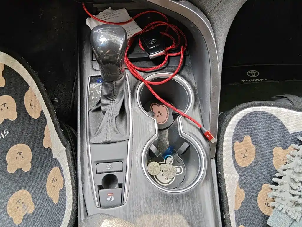 Toyota Camry — миниатюра 10