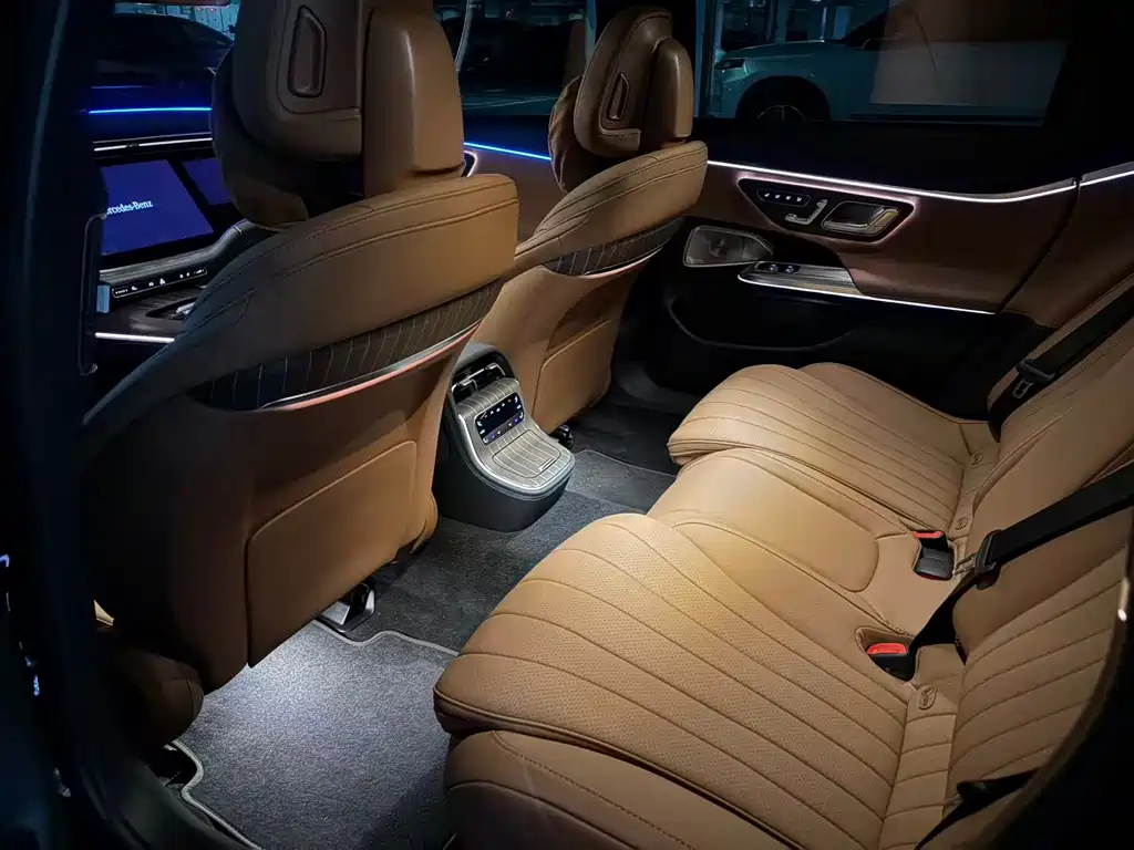 Mercedes-Benz E-Class — миниатюра 6