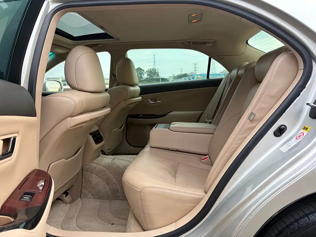 Toyota Crown 2010 3.0L Royal Saloon