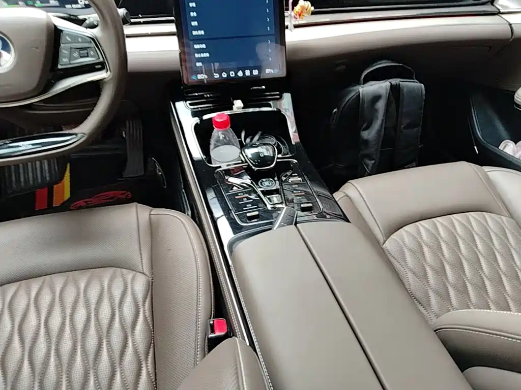 BYD Han — миниатюра 14