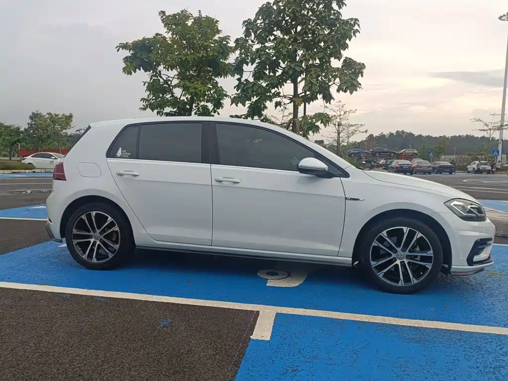 Volkswagen Golf — миниатюра 5