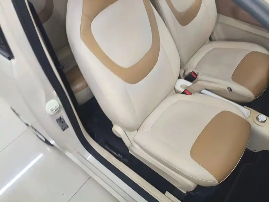 Wuling MINIEV — миниатюра 25