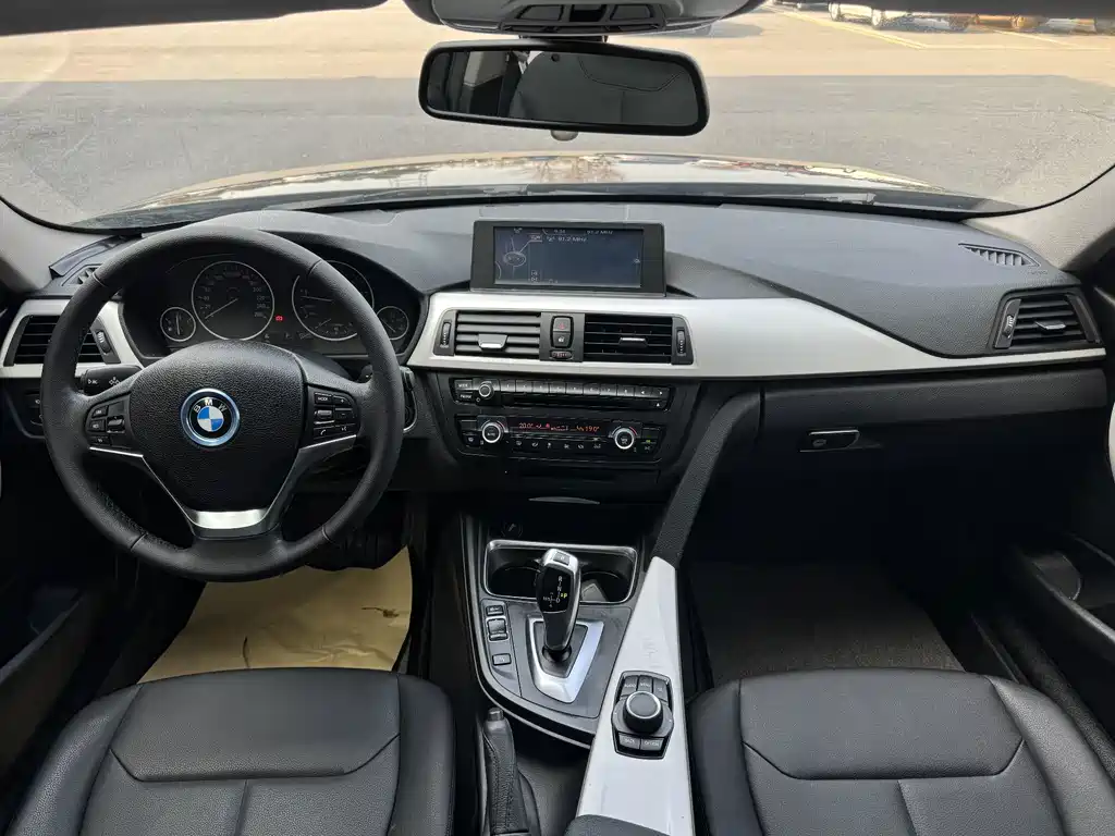 BMW 3 Series — миниатюра 9