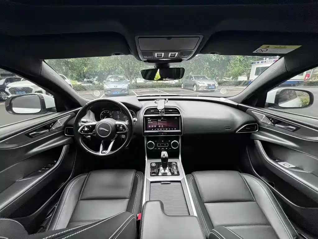 Jaguar XEL — миниатюра 5