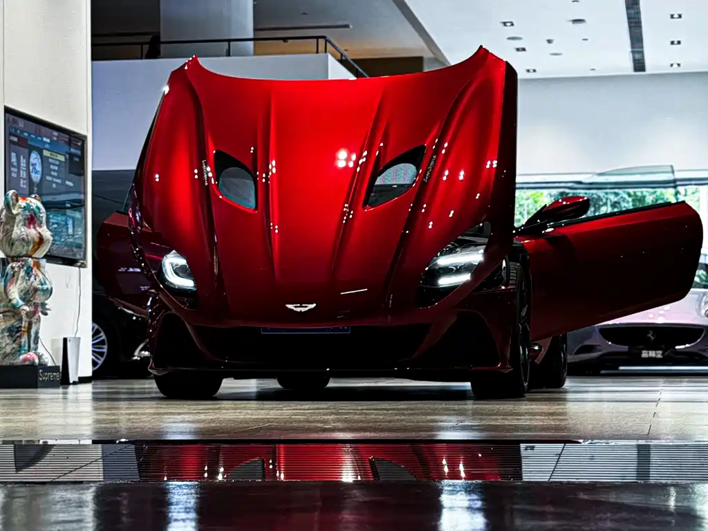 Aston Martin DBS 2019 DBS Superleggera V12 Coupe