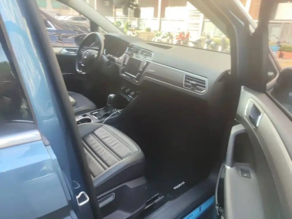 Volkswagen Touran — миниатюра 19