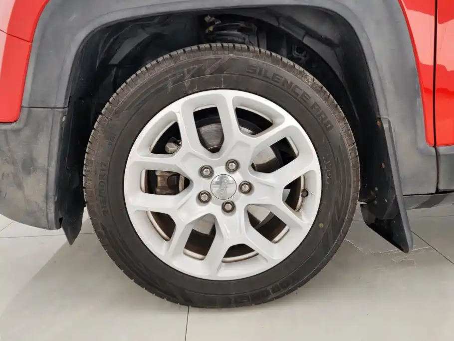 Jeep Renegade — миниатюра 6