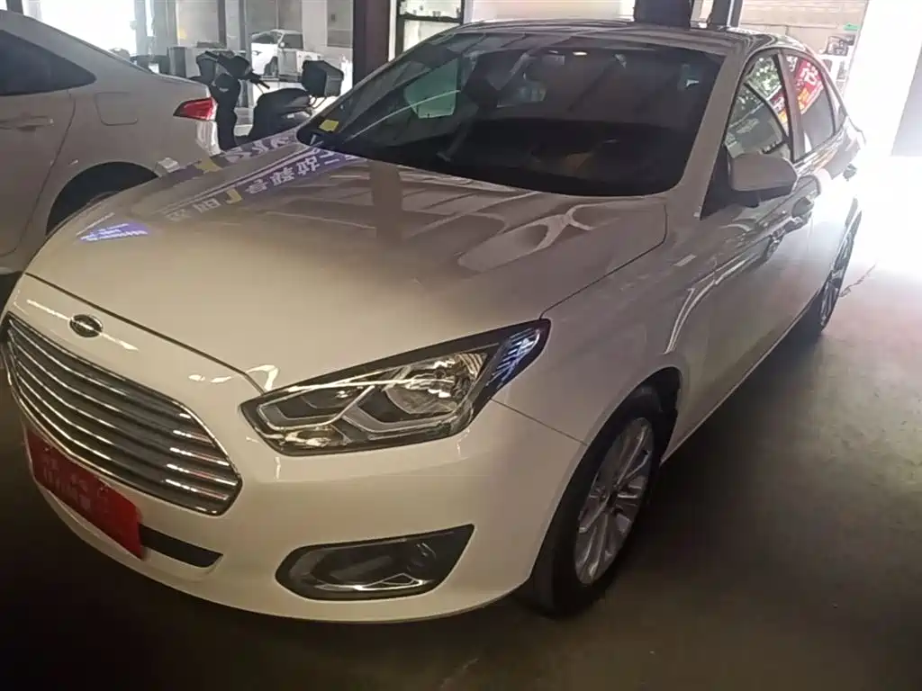Ford Escort 2015
