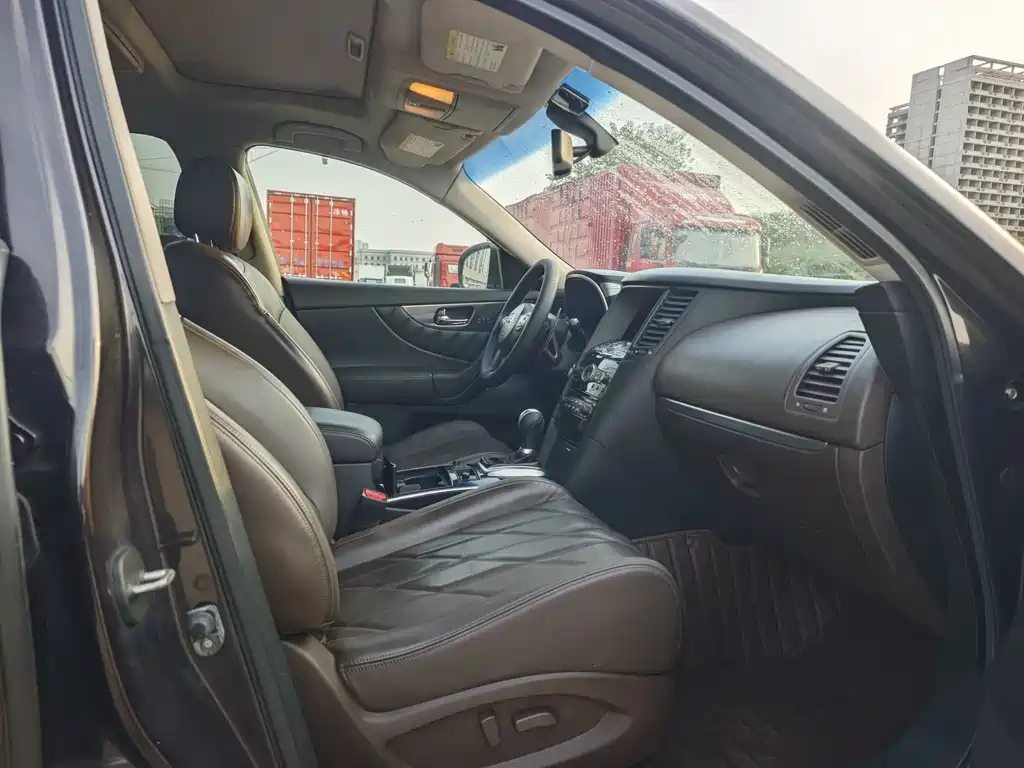 Infiniti FX 2010 FX35